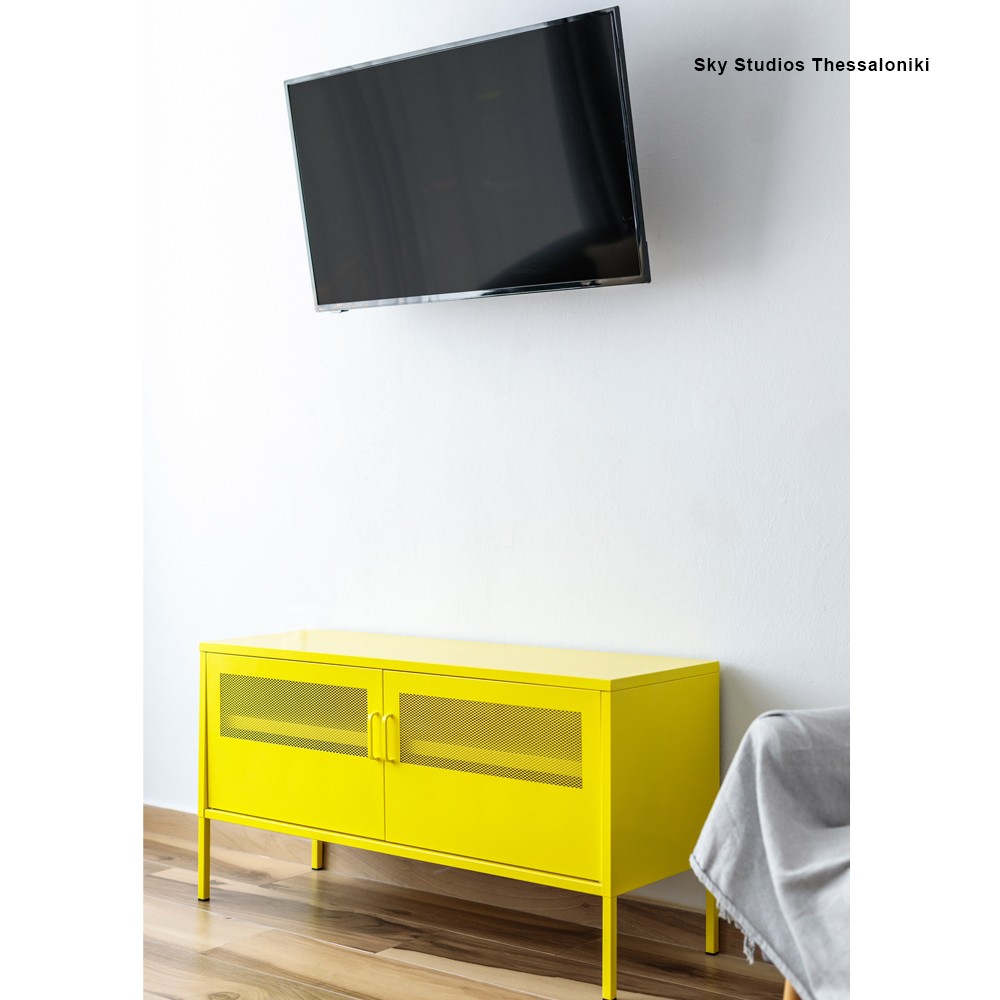 Έπιπλο τηλεόρασης μεταλλικό Nextdeco με ανοιγόμενες πόρτες κίτρινο Υ60x118x40εκ. - Image 3